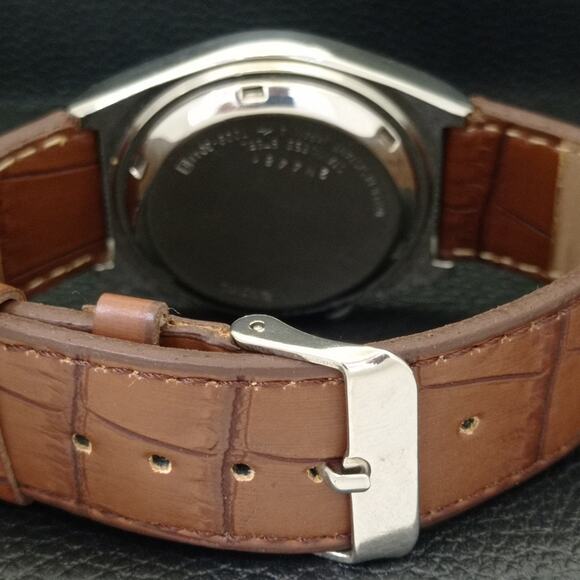 Vintage 1971 Seiko Automatic Mens Silver Watch W/daydate & Green accents - Picture 2 of 8